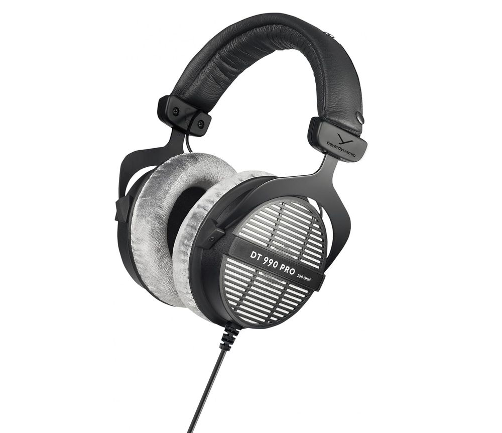 beyerdynamic DT 990 review
